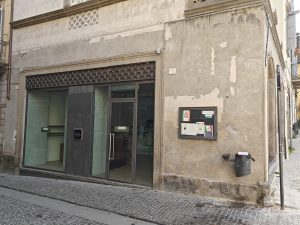 Viterbo, un’altra saracinesca si abbassa per sempre nel centro storico: dove sono i turisti e gli eventi?