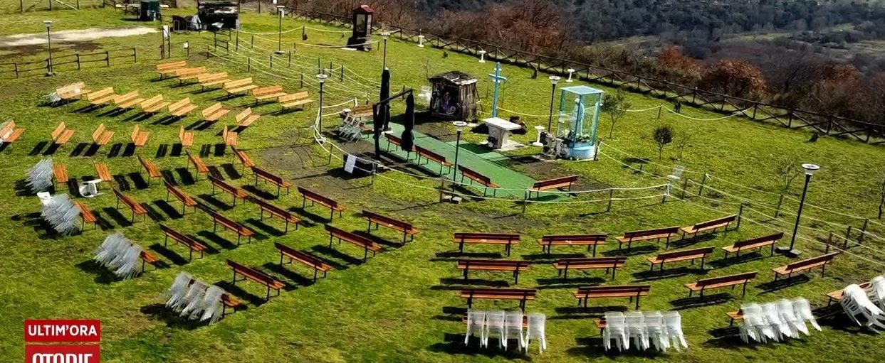 Trevignano Romano – Sequestrato il campo dove prega la veggente Gisella Cardia con i suoi fedeli