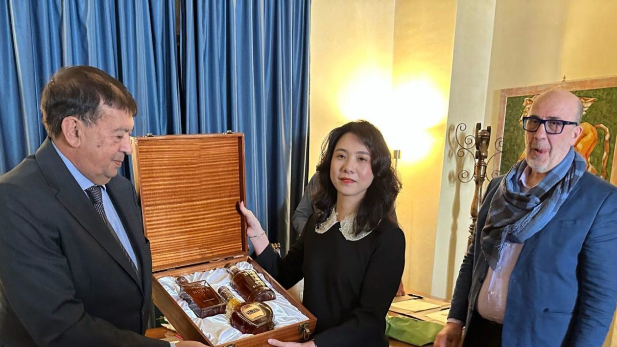 Tarquinia, la distilleria Numa sbarca in Cina