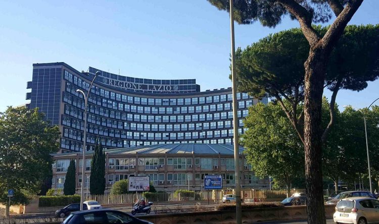 Regione Lazio – Braccio di ferro in maggioranza paralizza i lavori del consiglio, l’opposizione insorge: “Rocca sta dimostrando i suoi limiti”