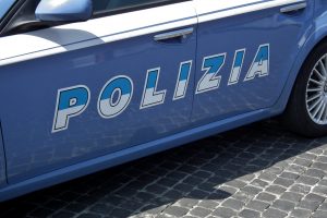 Viterbo – Giovane aggredisce agenti di polizia, arrestato