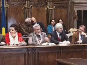 Viterbo, Sgarbi candidato alle europee con Fratelli d’Italia: cortocircuito per la giunta Frontini