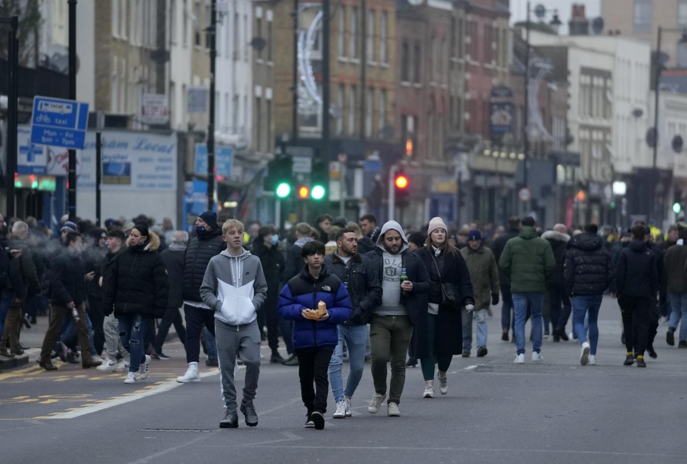 Ultima curva Premier, a Londra atmosfera surreale: Guardiola per il sorpasso, Arsenal nelle mani del Tottenham