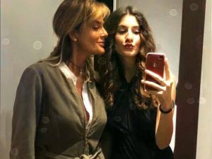 Roma – La mamma di Gaia, travolta e uccisa a Corso Francia, abbraccia Pietro Genovese