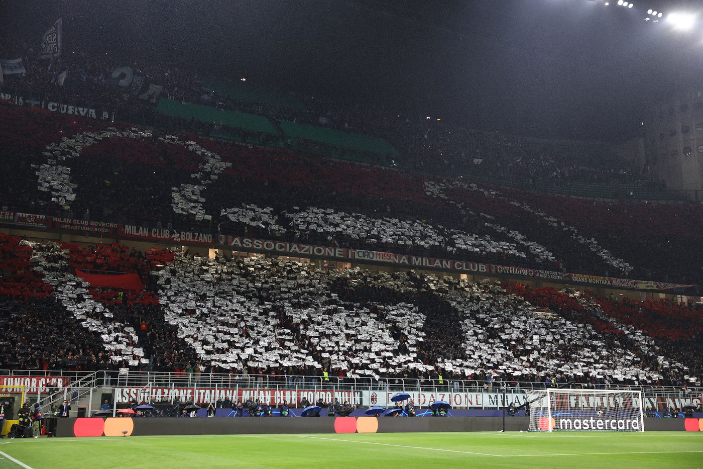 Tensione Milan, la Curva sciopera: domani col Genoa niente cori, striscioni o bandiere