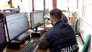 Maxi operazione della GdF contro frode fiscale e riciclaggio: sequestri per 12 milioni di euro, anche a Viterbo