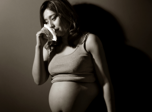 Violenza sulle donne in gravidanza: “Il bambino visto come ostacolo”
