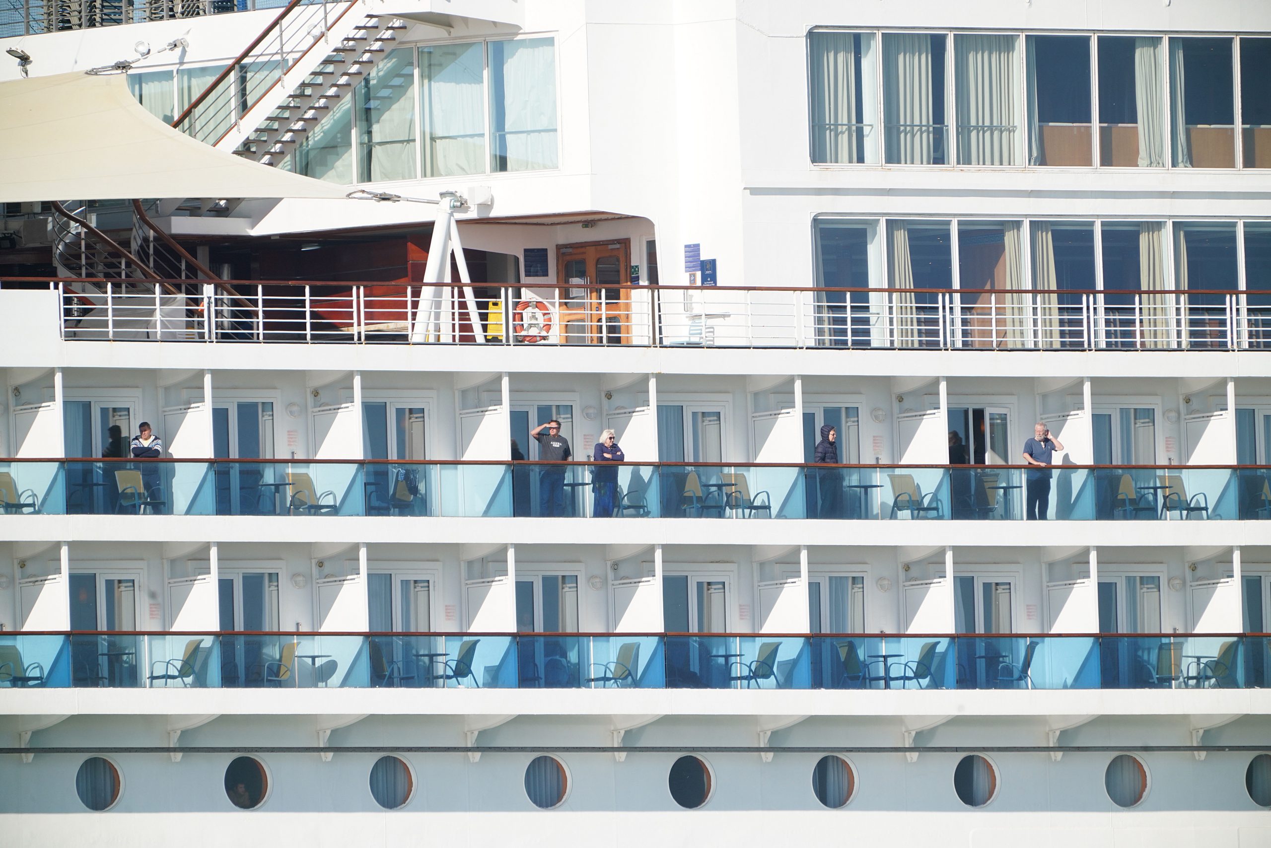 Neonato morto su nave da crociera, indagata la madre e due sue colleghe