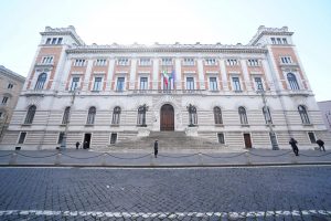 Parlamento: 25 settembre audizione procuratore Latina De Falco su condizioni lavoro