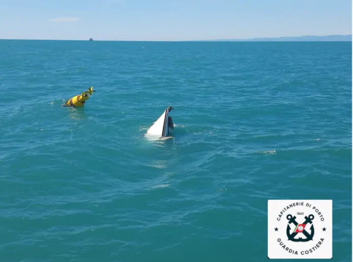 Fiumicino, affonda imbarcazione: tre diportisti salvati dalla Capitaneria di Porto