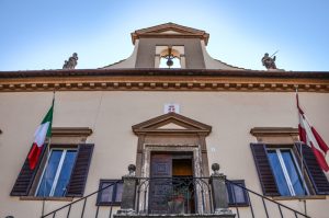 ELEZIONI – A Tuscania il sindaco uscente Bartolacci se la vedrà con l’archeologo Alessandro Tizi