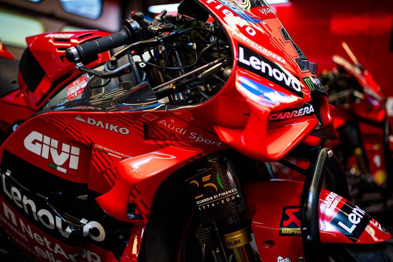 MotoGP, al Mugello sulle Ducati di Bagnaia e Bastianini il logo dei 250 anni della Guardia di Finanza