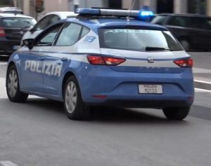 Frosinone – Rapisce figlio neonato dato in affidamento e scaglia pittbull contro Polizia, arrestato
