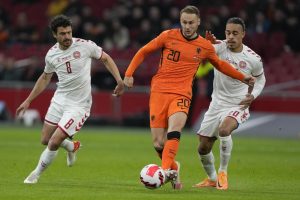 Euro 2024, Olanda stregata: Koeman perde mezzo centrocampo, fuori De Jong e Koopmeiners