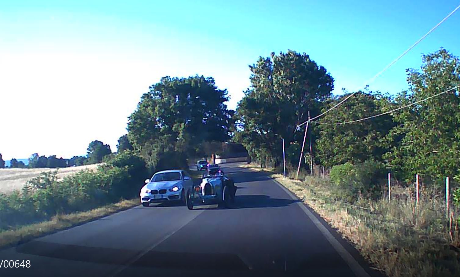 Ronciglione – Passaggio 1000 Miglia, la protesta degli automobilisti: “Sorpassi azzardati e velocità eccessiva”