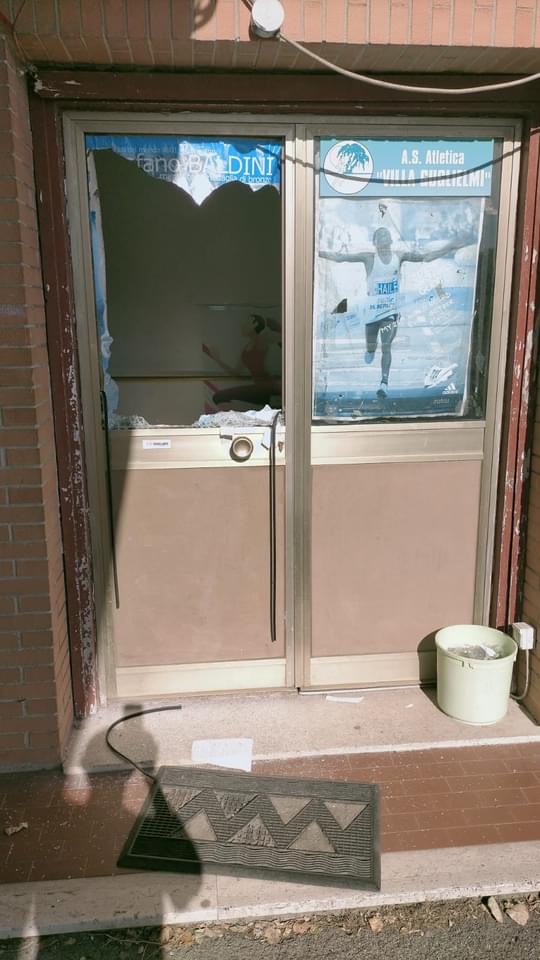 Fiumicino – Vandalizzati spogliatoi campo sportivo Asd Atletica Villa Guglielmi