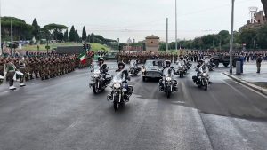 2 giugno, il presidente Mattarella alla parata militare