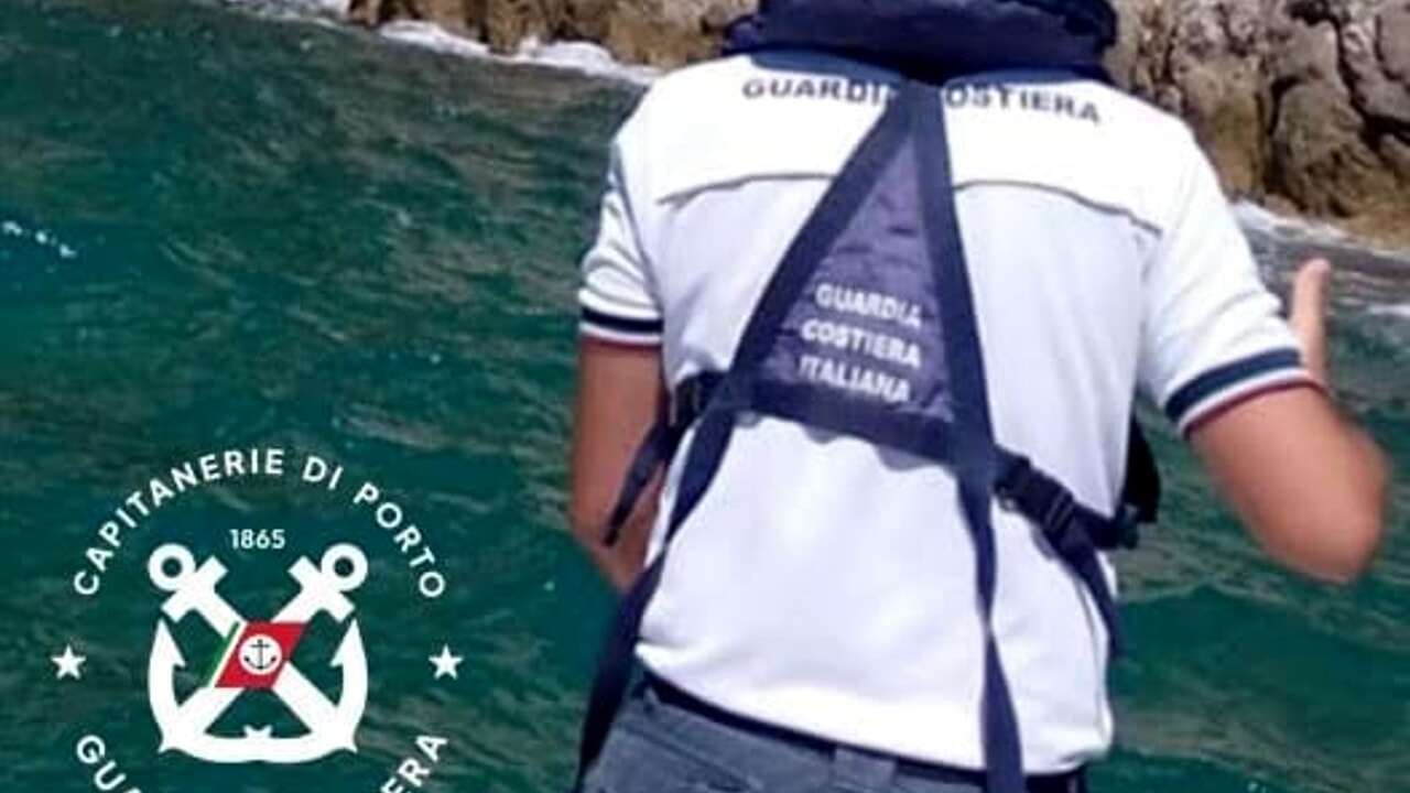 Paura a Sperlonga, due 15enni restano bloccati sulla scogliera