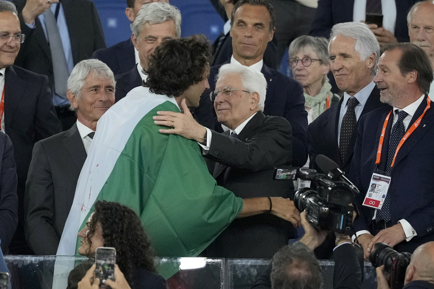 Mattarella direzione Parigi 2024: a Ciampino l’incontro con Tamberi