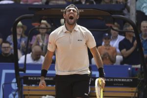 Alpi e 250, Berrettini inarrestabile: dominante pure in Austria, domani semifinale