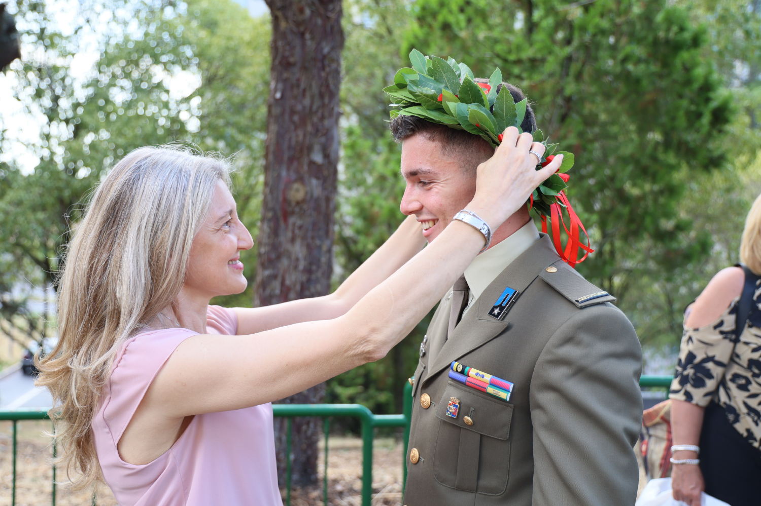 Viterbo – Lauree per 126 marescialli dell’Esercito italiano, la cerimonia di consegna