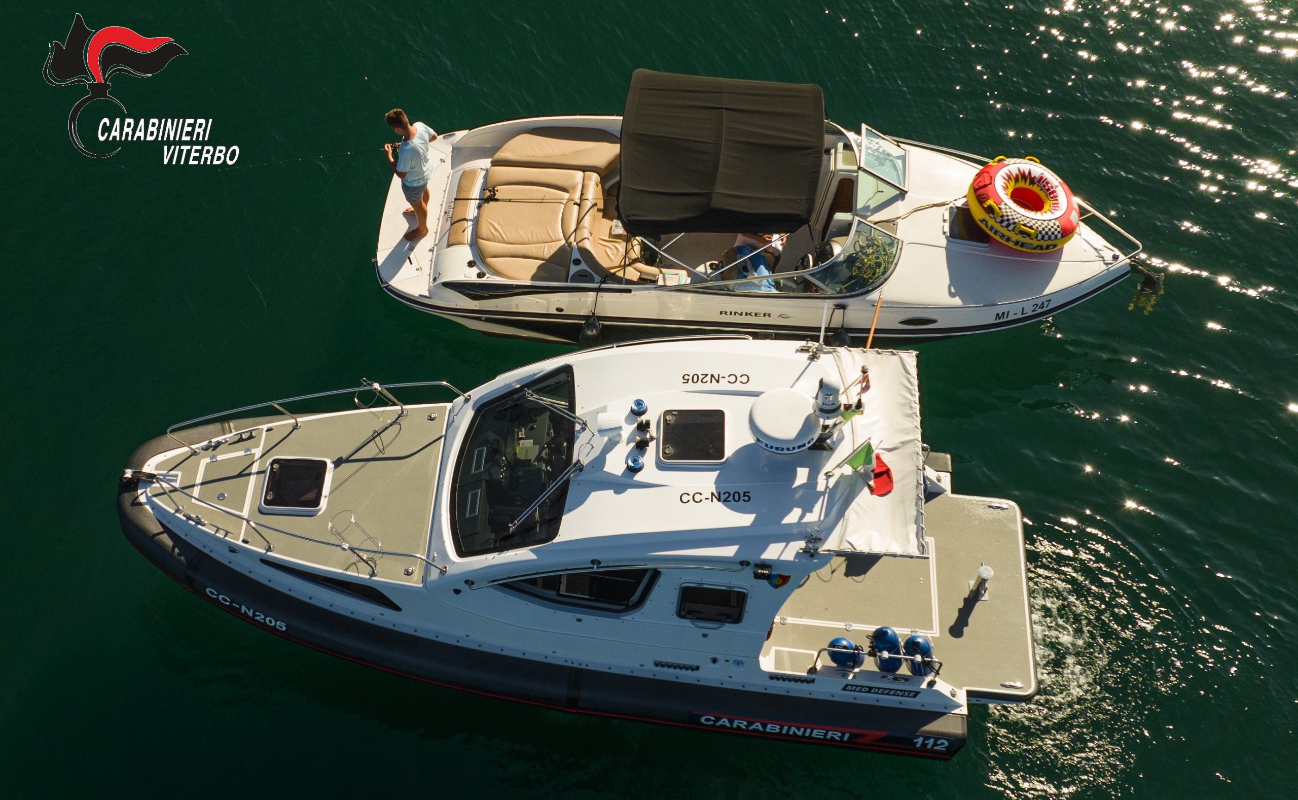 Capodimonte – Carabinieri salvano padre e figlio su motoscafo alla deriva nel lago