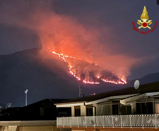 Weekend infernale nel sud Pontino: vasti incendi a Itri, Fondi e Lenola