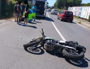 Santa Marinella, scontro auto-moto sull’Aurelia: ferito un centauro