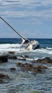 Eroe a Civitavecchia, ex campione di moto d’acqua salva cinque naufraghi in quattro ore