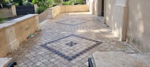 Santa Marinella, Fiorelli contro la Giunta: “Sporcizia davanti alla chiesa e nessuna iniziativa per la festa della Patrona”