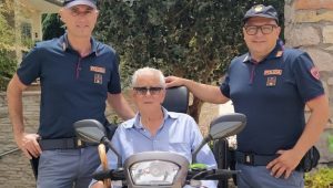 Terracina, anziano cade in un canale e resta attaccato alla sponda per due ore