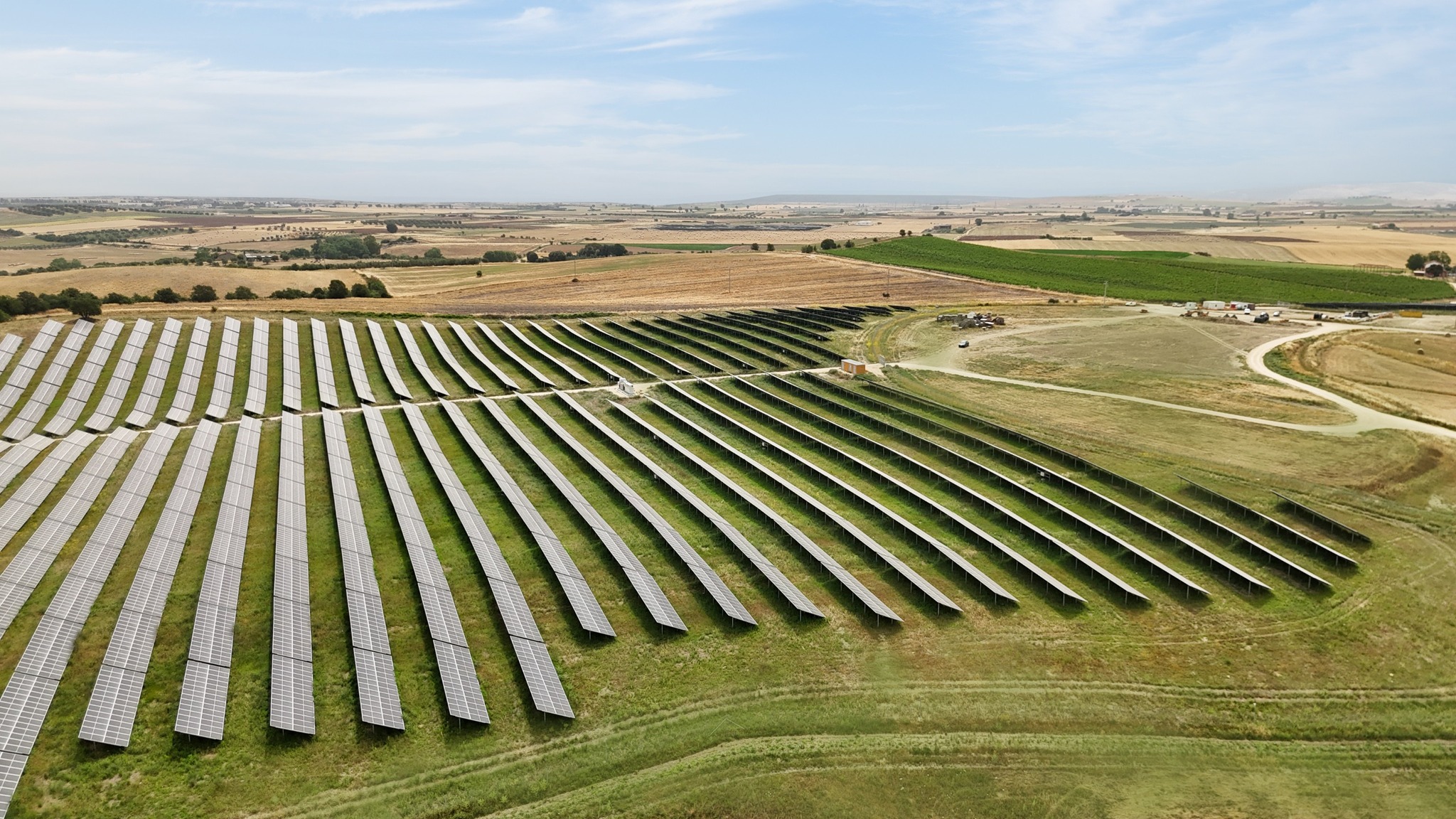 Tuscania – “Impianti fotovoltaici a terra, sfregio per i tuscanesi”, il consigliere Tizi contro il sindaco Bartolacci