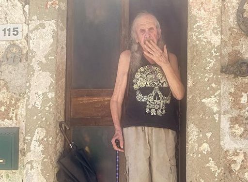 L’ultimo saluto di Bassano in Teverina all’artista Mario Palmieri, ideatore di Stelle Cadenti