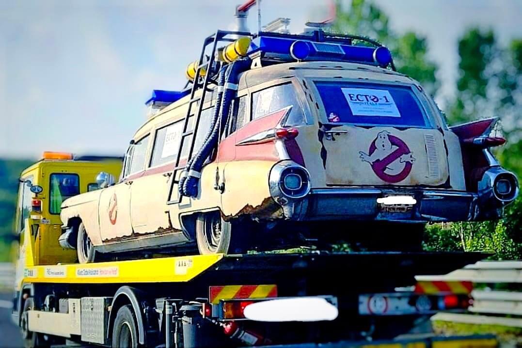 Frosinone – Con la Cadillac di Ghostbuster in A1, multa e sequestro