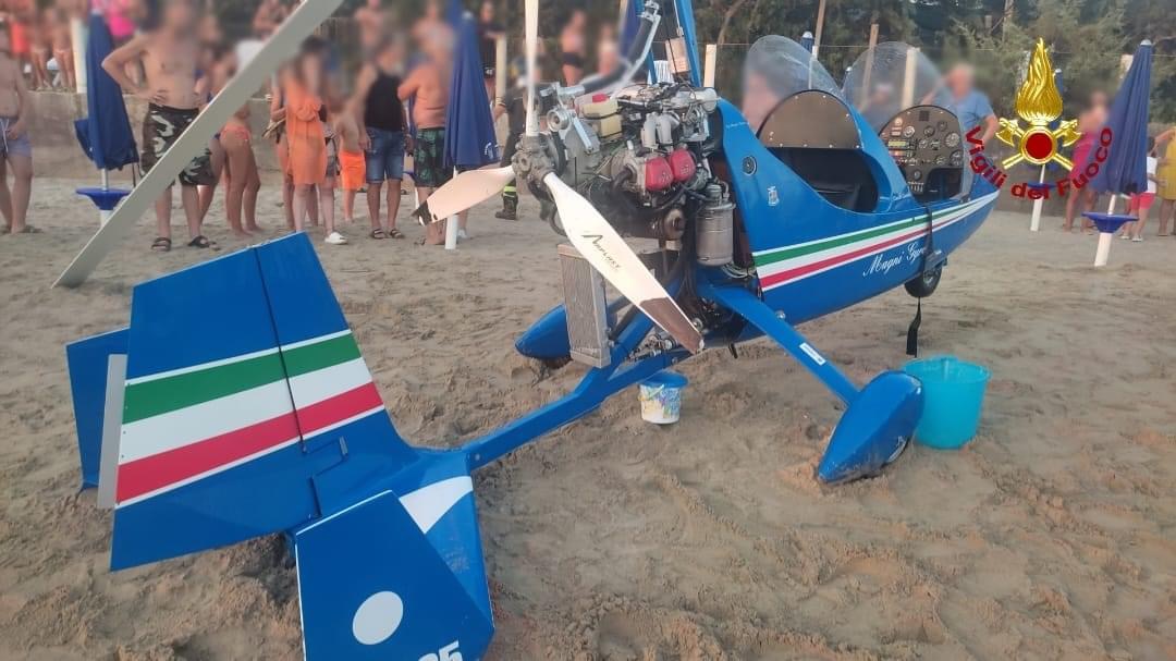 Minturno – Piccolo velivolo finisce in mare, nessun ferito