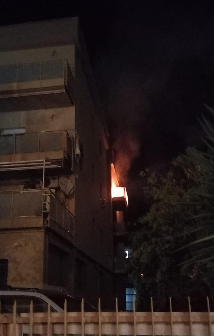 Terracina – Fiamme in appartamento, un morto e 15 evacuati