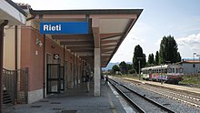 Rieti – Aggredisce e picchia la compagna nella stazione dei treni, arrestato 41enne