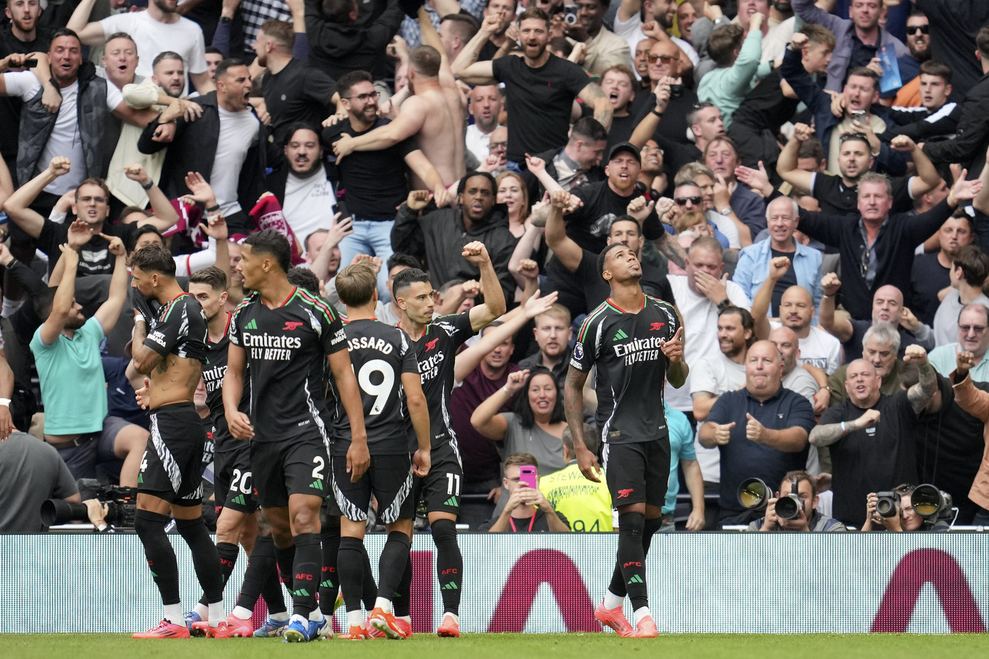 Premier, ennesimo statement Gunners: Arteta cucina Postecoglou, NLD ancora all’Arsenal. E Guardiola trema: oggi processo al via