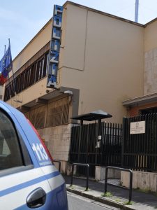 Roma – “Topi d’appartamento” arrestati dalla polizia dopo inseguimento