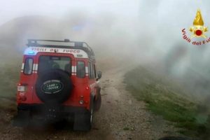 Cerveteri, escursionista si perde nella notte alla Cascatelle: la salvano i Vigili del Fuoco