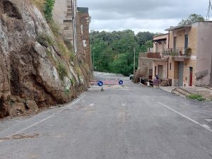 Cerveteri: chiusa la voragine in via del Lavatore, transito ripristinato
