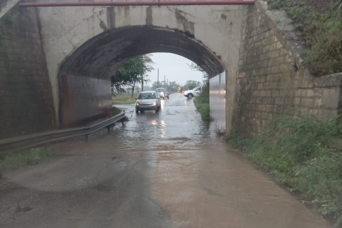 Tarquinia – Maltempo, sottopassaggio allagato e fango sulle strade (FOTO)