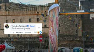Napoli – “Tu si ‘na cosa glande”, l’opera di Gaetano Pesce scatena ilarità e polemiche