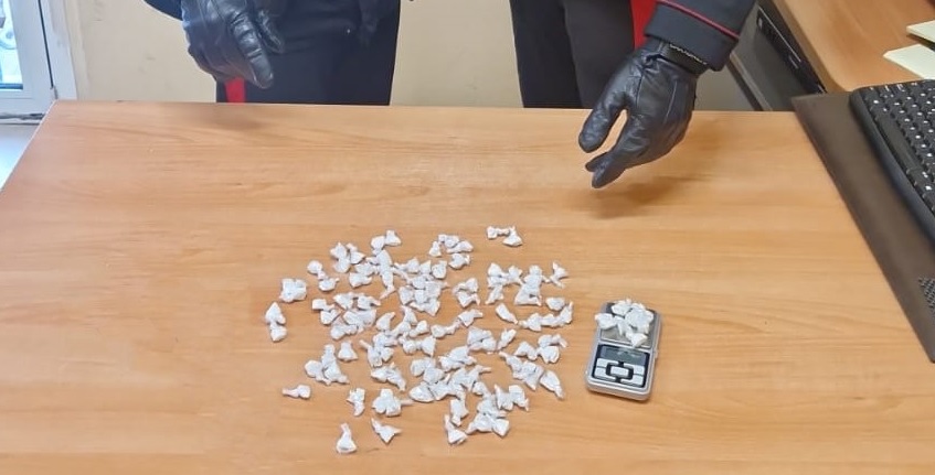 Mentana, viaggia in auto con 110 dosi di cocaina: arrestato 22enne albanese