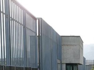 Detenuto si suicida nel carcere di Frosinone: “Era solo al mondo”