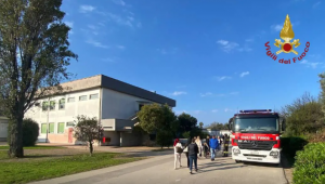 Anzio, fuga di gas a scuola: evacuati mille studenti