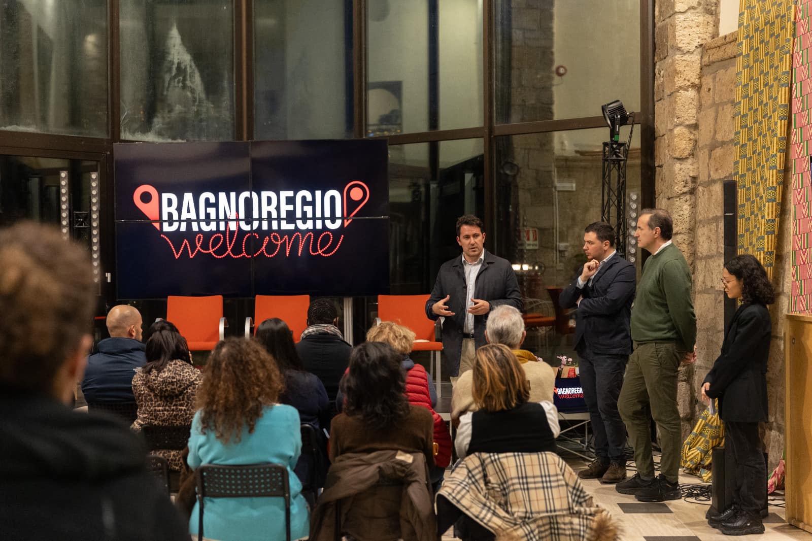 Presentato “Bagnoregio Welcome”, Profili: “Arredi urbani, marketing e corsi di inglese per i nostri commercianti”