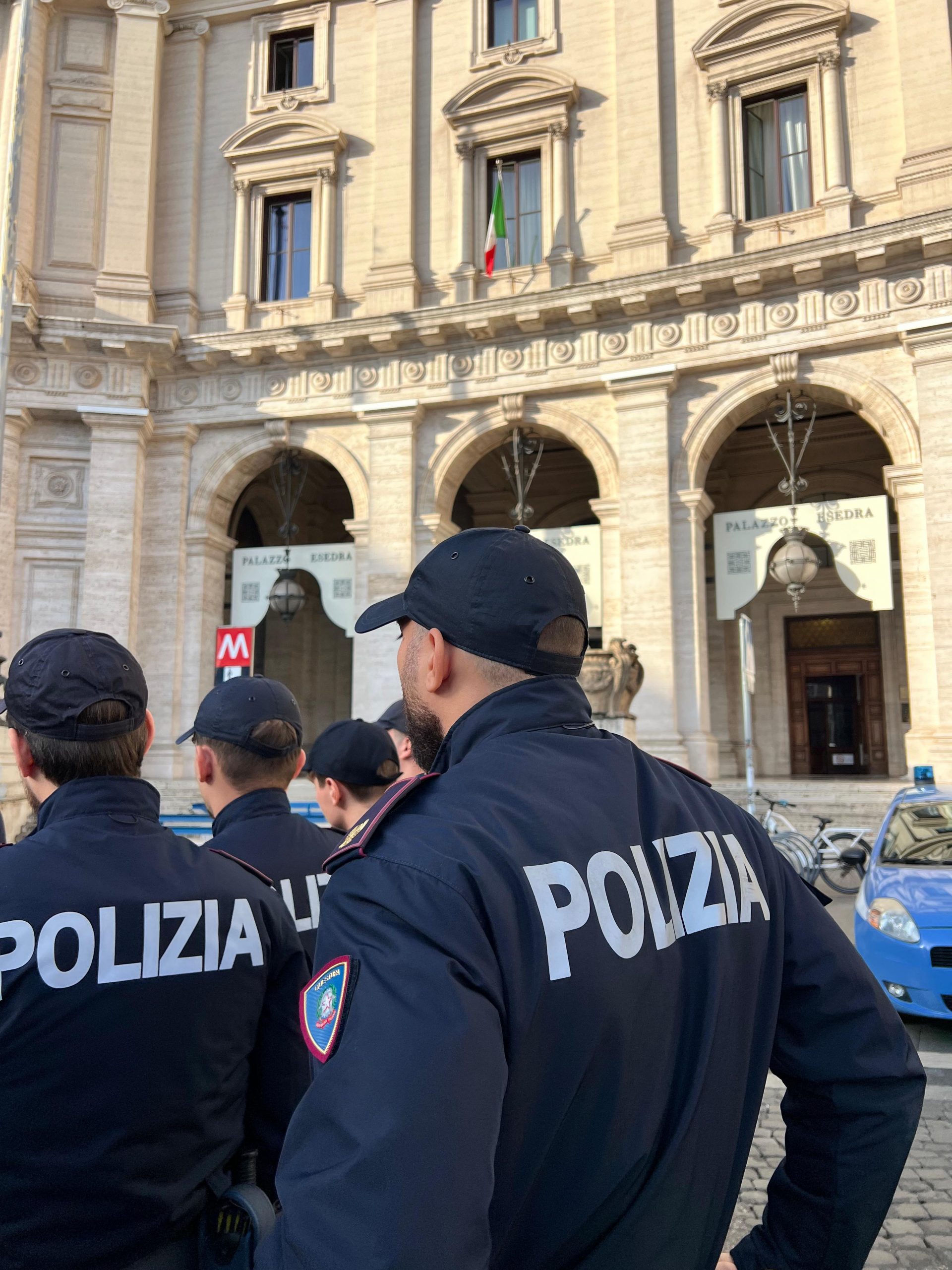 Roma – Controlli a tappeto delle “volanti di sottosuolo” della polizia, quattro arresti e due denunce