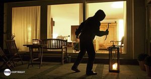 Spara al ladro nella sua villa ma non è indagato grazie alle nuove norme, Meloni: “Difesa è sempre legittima”