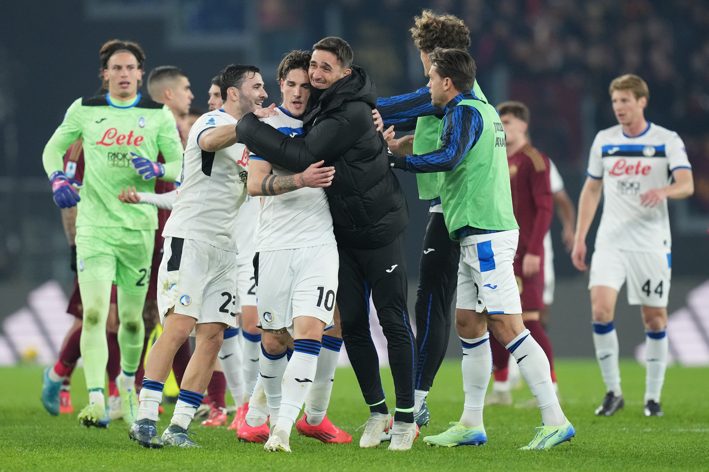 AS Roma, piove sul bagnato: Atalanta corsara all’Olimpico